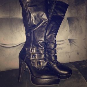 GLO Knee-High Leather Stiletto Boots